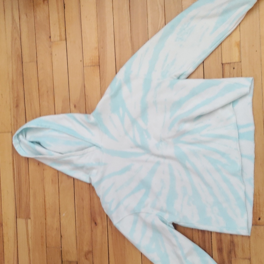 Blue tie die cropped hoodie